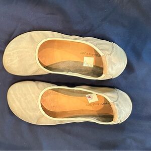 VivoBarefoot Jingle Jing Flats-Size 9